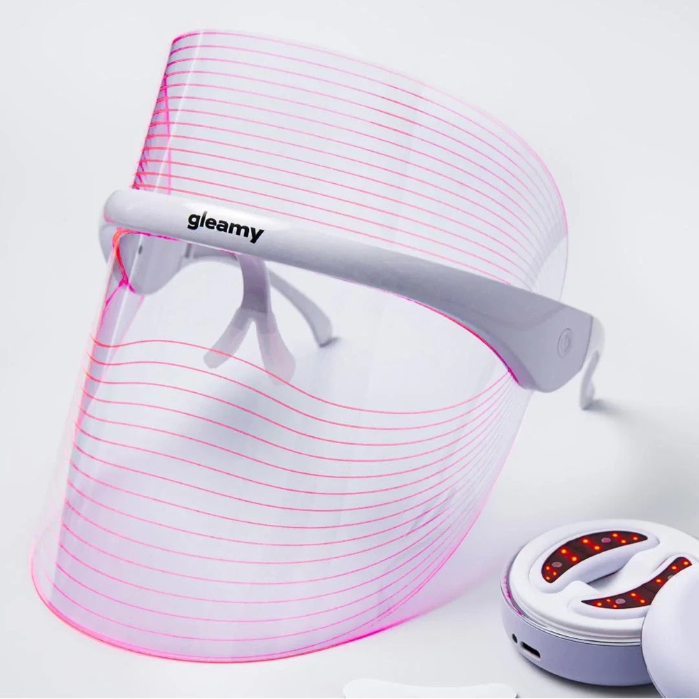 Red Light Therapy Mask NEW IN BOX
